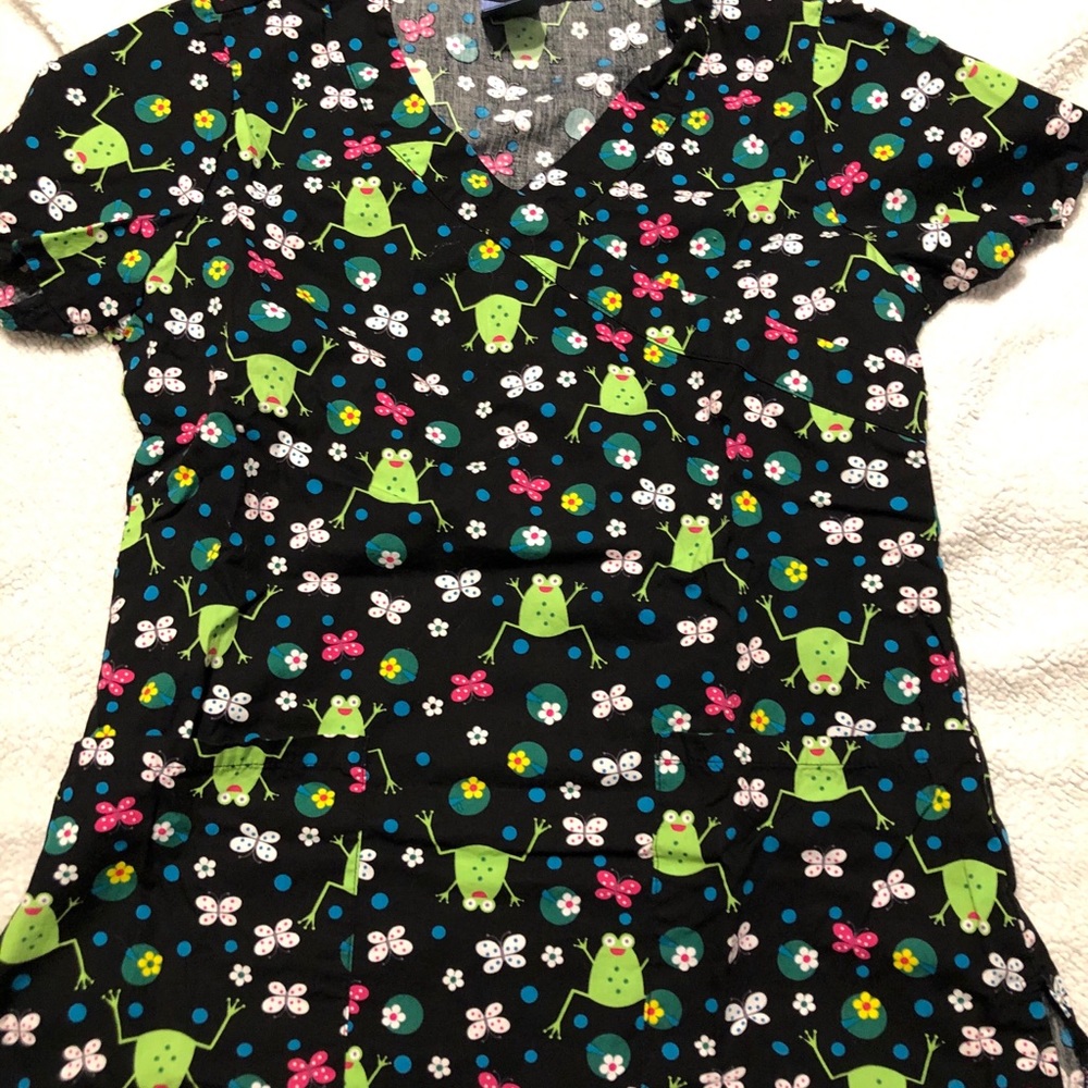 scrub top